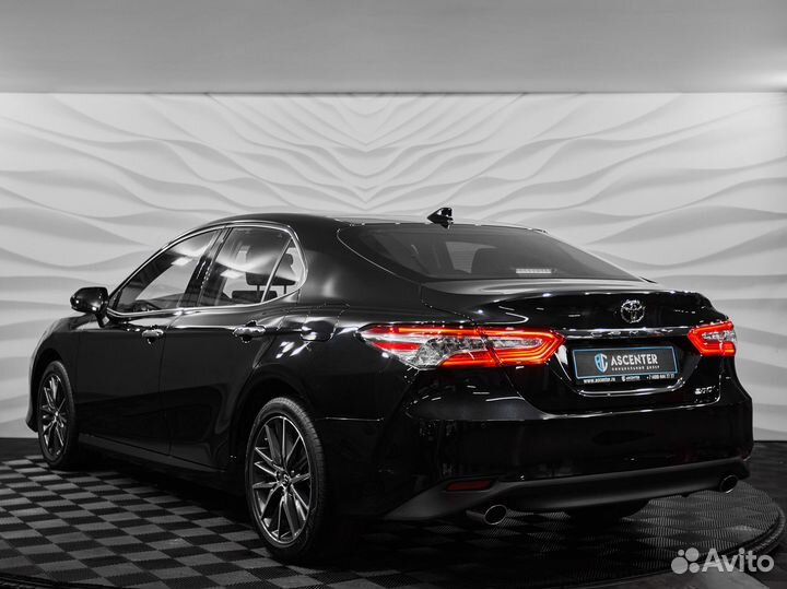 Toyota Camry 2.5 AT, 2023