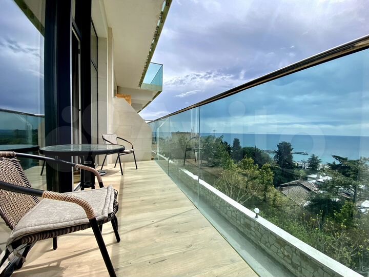 3-к. квартира, 84,4 м², 1/7 эт.