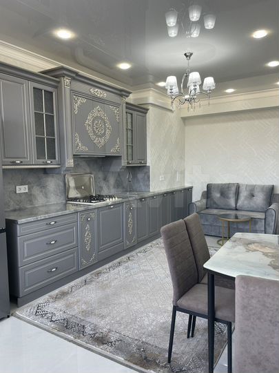 2-к. квартира, 80 м², 6/9 эт.