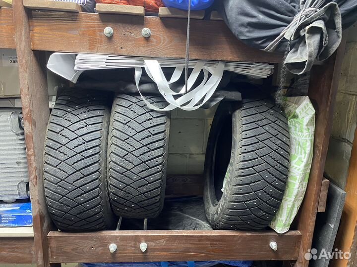 Goodyear Ultragrip Ice Arctic 205/60 R16 92T