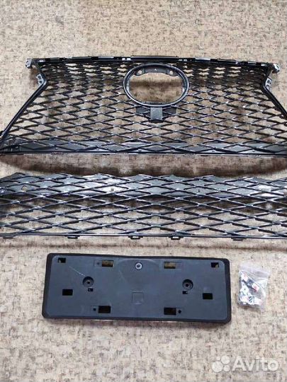 Решетка радиатора Lexus NX F-Sport 2014-2018г