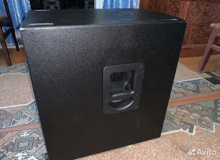 Активные колонки той же фирмы HK Audio Sonar