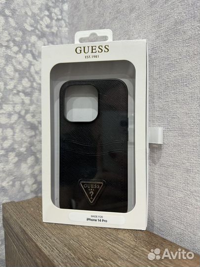 Чехол на iPhone 14 pro guess