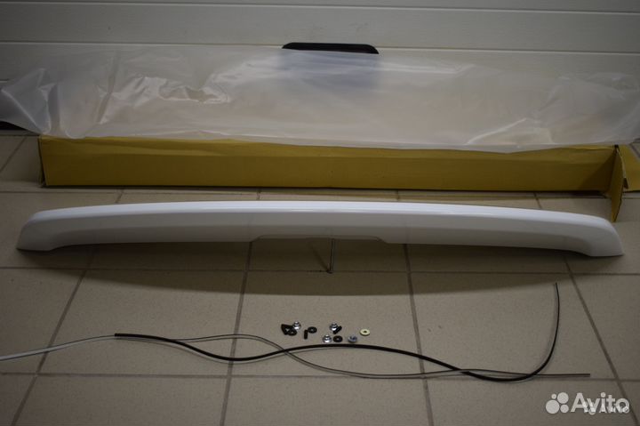 Toyota Land Cruiser 200 Спойлер новый