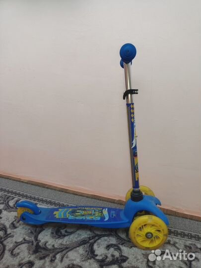 Самокат детский трехколесный kreiss