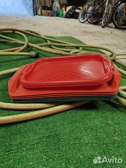 Подносы для столовой