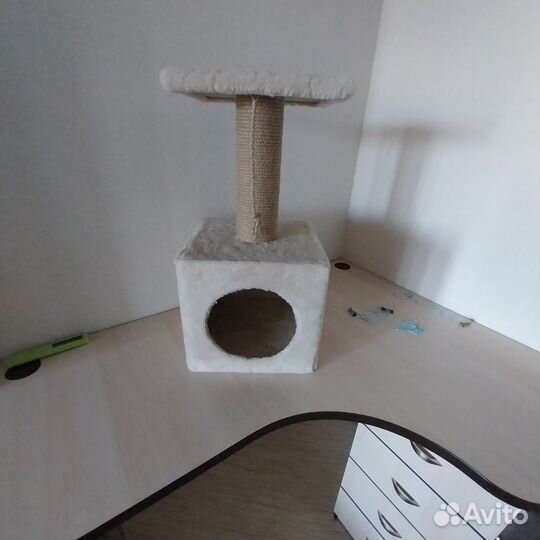 Домик для кошки с когтеточкой