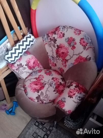 Продам банкетку бу отс