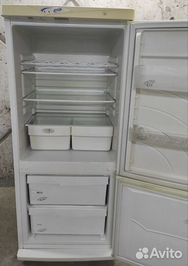 Холодильник двухкамерный