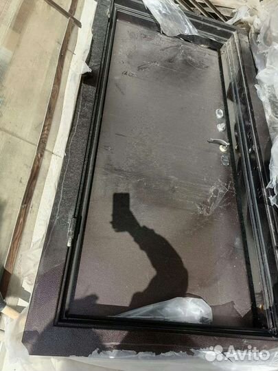 Дверь входная металлическая