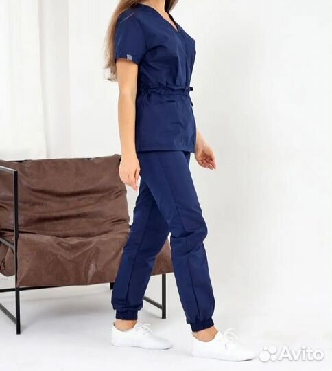 Медицинский костюм женский