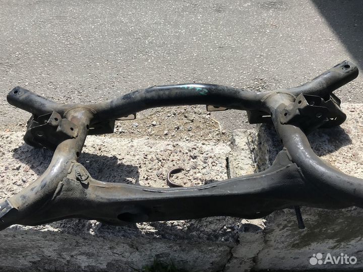 Балка задняя Mitsubishi Outlander XL 3.0л