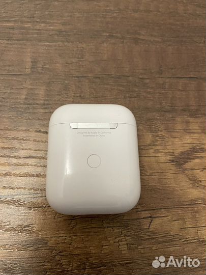 Apple AirPods 2 Wireless Charging