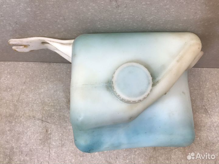 Бачок омывателя лобового стекла VAZ LADA Kalina 20