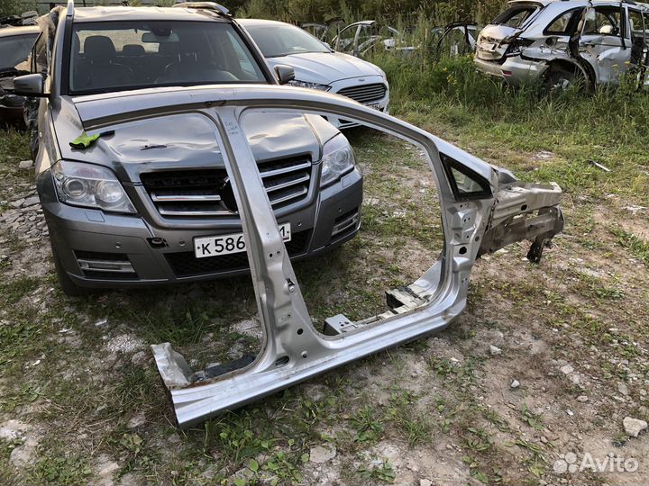 Лонжерон / порог правый / арка крыши Fiat Linea