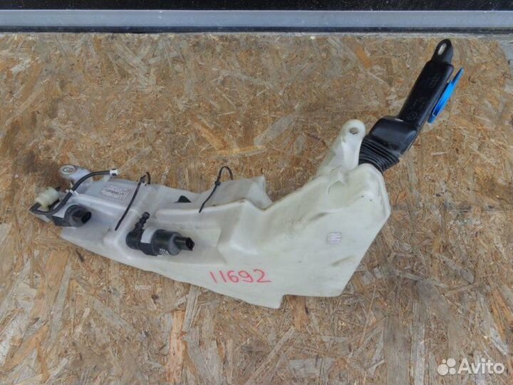 Бачок стеклоомывателя Audi A6 C6 BVJ