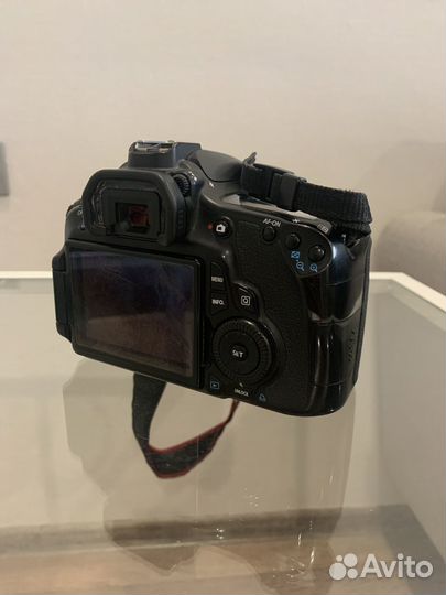 Зеркальный фотоаппарат canon 60d