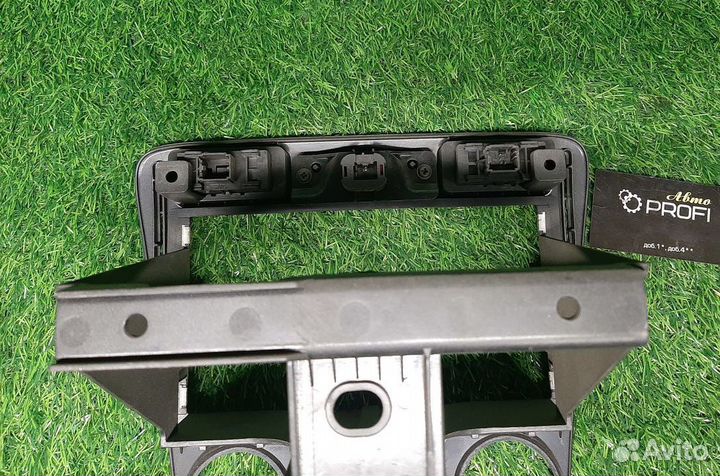 В наличии: Рамка магнитолы для Ford Fusion 1