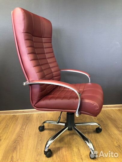 Компьютерное кресло новое