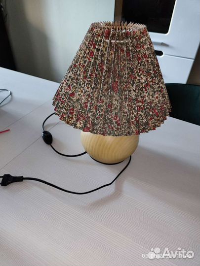 Лампа настольная