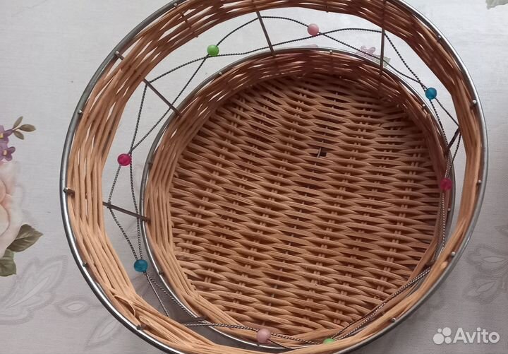 Фруктовницы плетеные, хлебницы