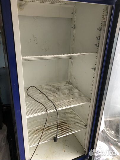 Витринный холодильник для напитков
