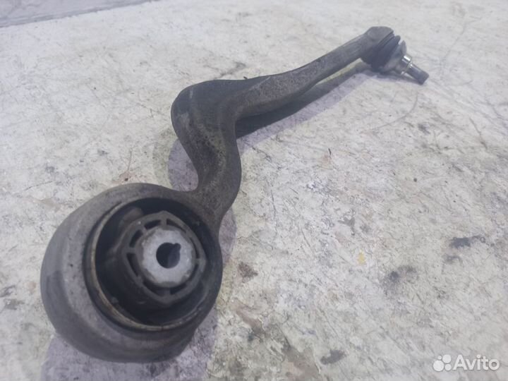 Рычаг передний левый нижний