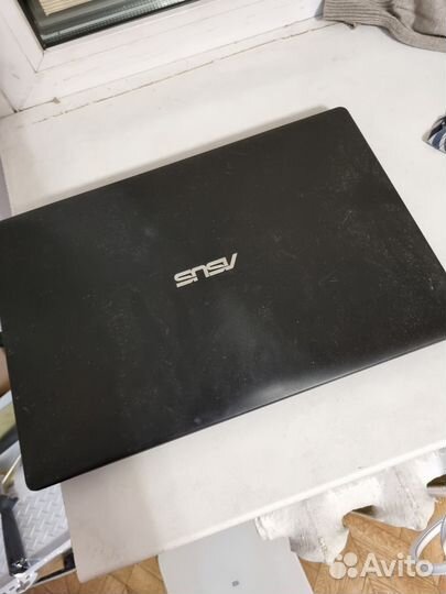 Ноутбук asus x553m