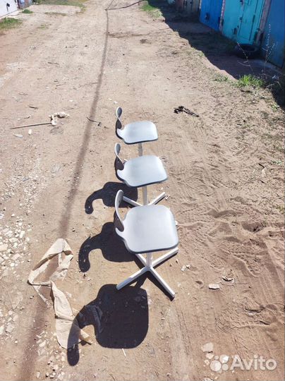 Стул со спинкой