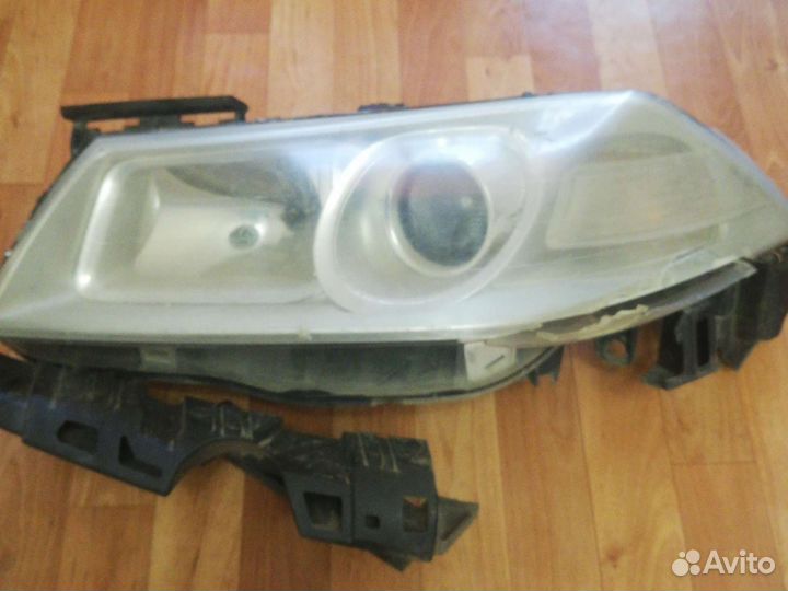 Фара передняя левая Renault megane 2