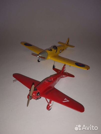 ARK Models 1/72 Тренировочный самолёт 