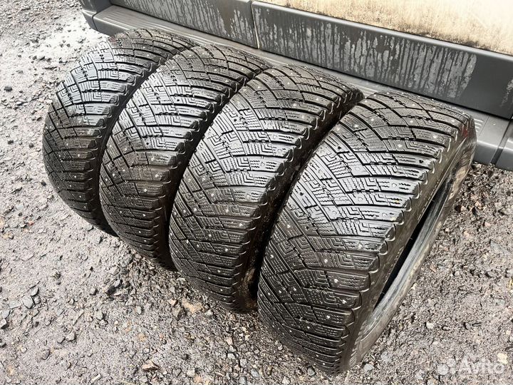 Goodyear Ultragrip Ice Arctic 225/65 R17