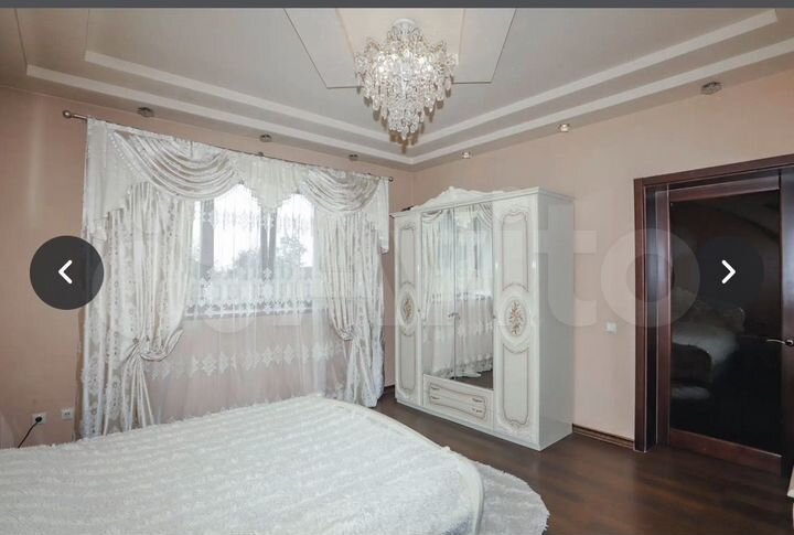 Коттедж 382 м² на участке 6 сот.