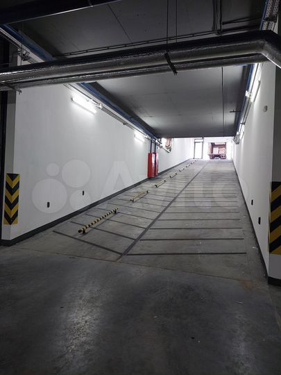Машиноместо, 15 м²