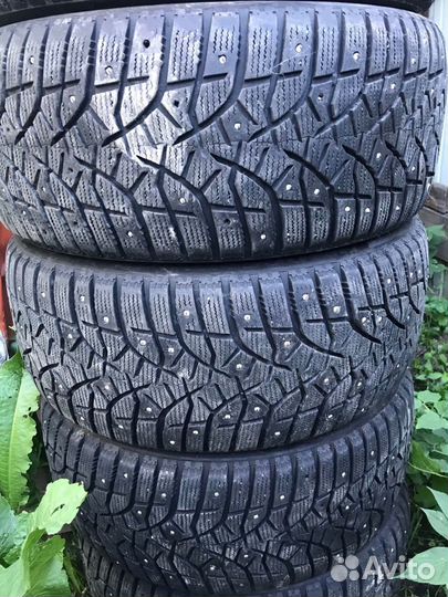 Bridgestone Blizzak Spike-02 255/45 R18