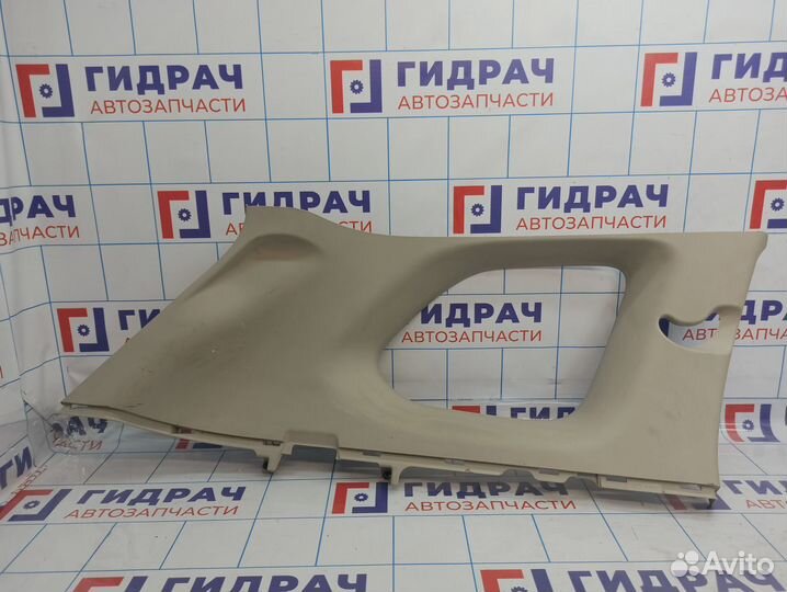 Обшивка багажника левая верхняя Mitsubishi Outland