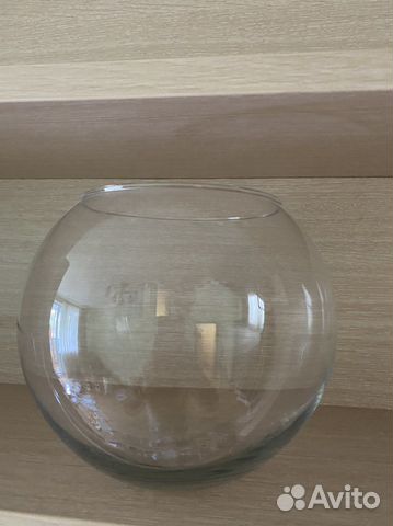 Ваза примерно 25 см в диаметре