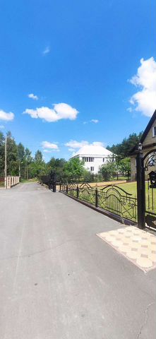 Дом 200 м² на участке 21 сот.