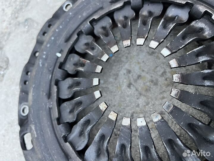 Корзина сцепления и выжимной chevrolet aveo t300