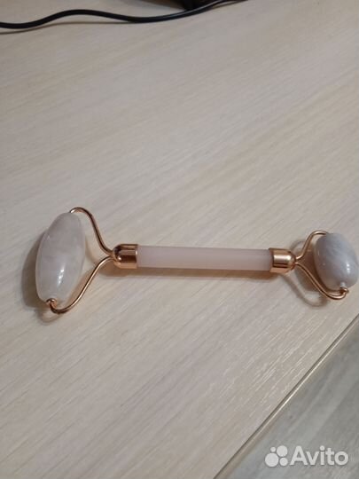 Роллер розовый кварц