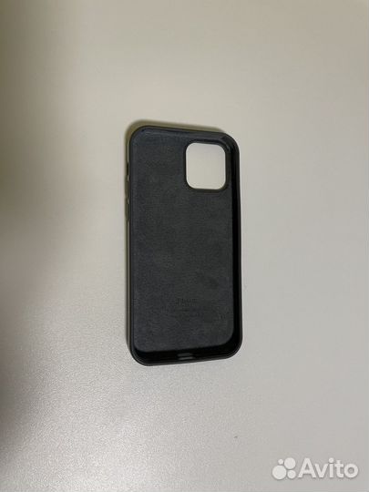 Чехол на iPhone 12