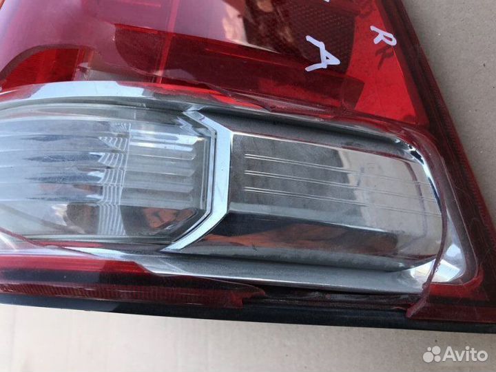 Фонарь наружный правый Toyota Land Cruiser 200