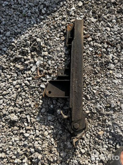 Заз сенс кронштейн кпп