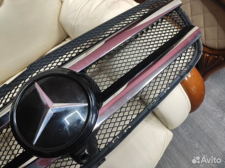 Решетка радиатора Mercedes GL X166