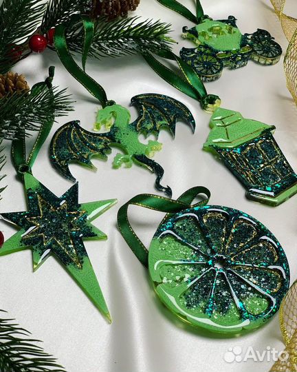 Елочные игрушки