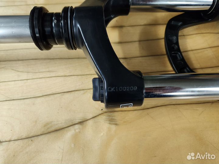 Вилка SR suntour XCM V2