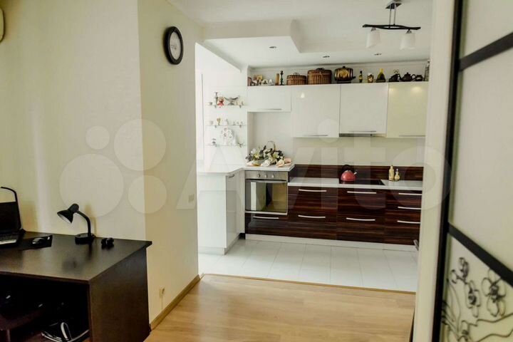 2-к. квартира, 70 м², 2/15 эт.