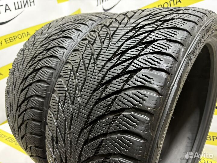 Nokian Tyres Hakkapeliitta R2 255/35 R19