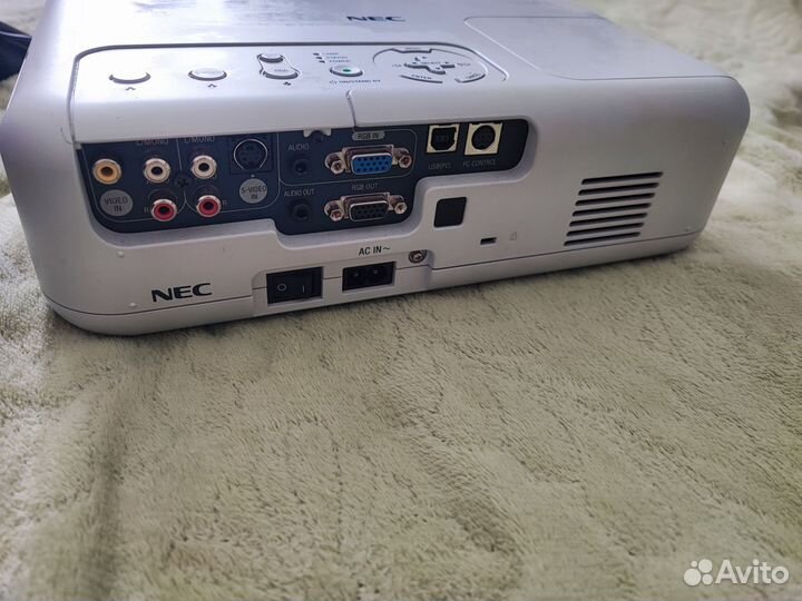 Проектор NEC VT46