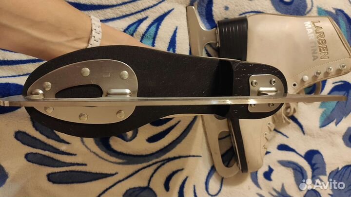 Коньки фигурные женские 40 размер